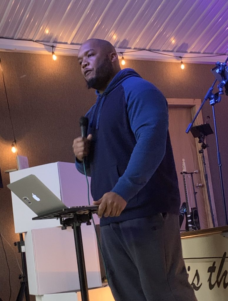 Pastor Michael Washington speaking at Winterfest Youth Retreat